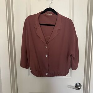 Vine & Love Mauve 3/4 Sleeve Notched Collar Button Down Cropped Shirt